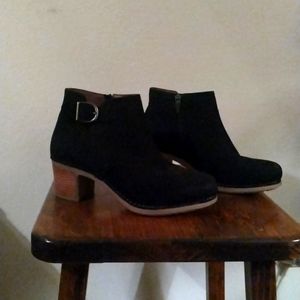 Women's black suede boots